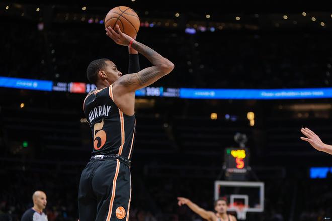 协助杜锋轻 协助杜锋轻