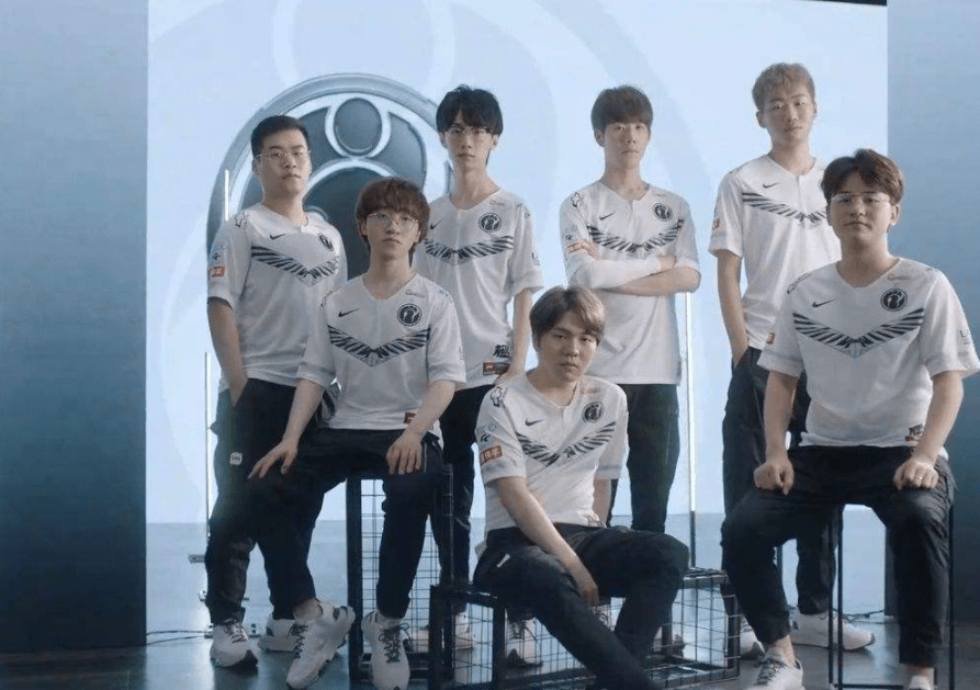 与攻击性火 与攻击性火