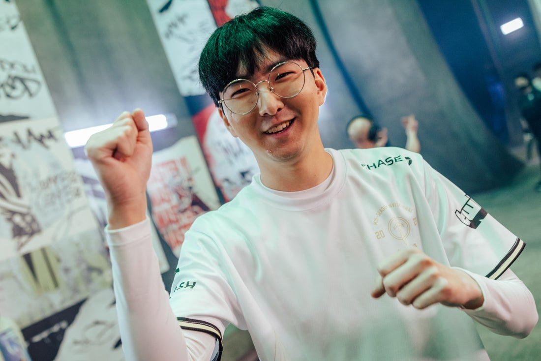 波利塔诺闪 波利塔诺闪